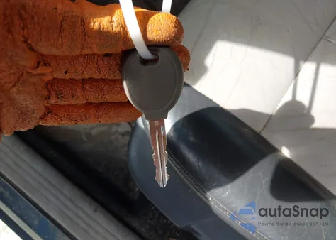 2005 Chrysler 300 Touring from USA, damaged, VIN 2C3JA53G85H594576